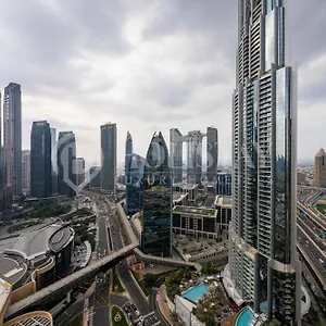 https://holistay-luxury-homes-burj-khalifa-view-emaar-fashion.sharjah-hotels.com