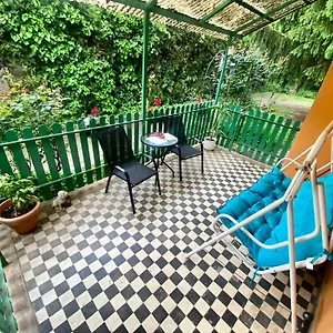https://granys-3beds-retro-guesthouse-near-budapest-airport.inbudapesthotels.com